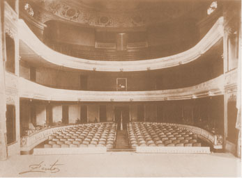 20110923100959_teatro-interior